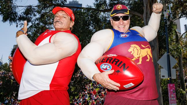 MELBOURNE, AUSTRALIA - NewsWire Photos - 27 September, 2024 AFL GRAND FINAL PARADE. Pictured The parade to come through the Birrarung Marr area Picture: NewsWire/Nadir Kinani