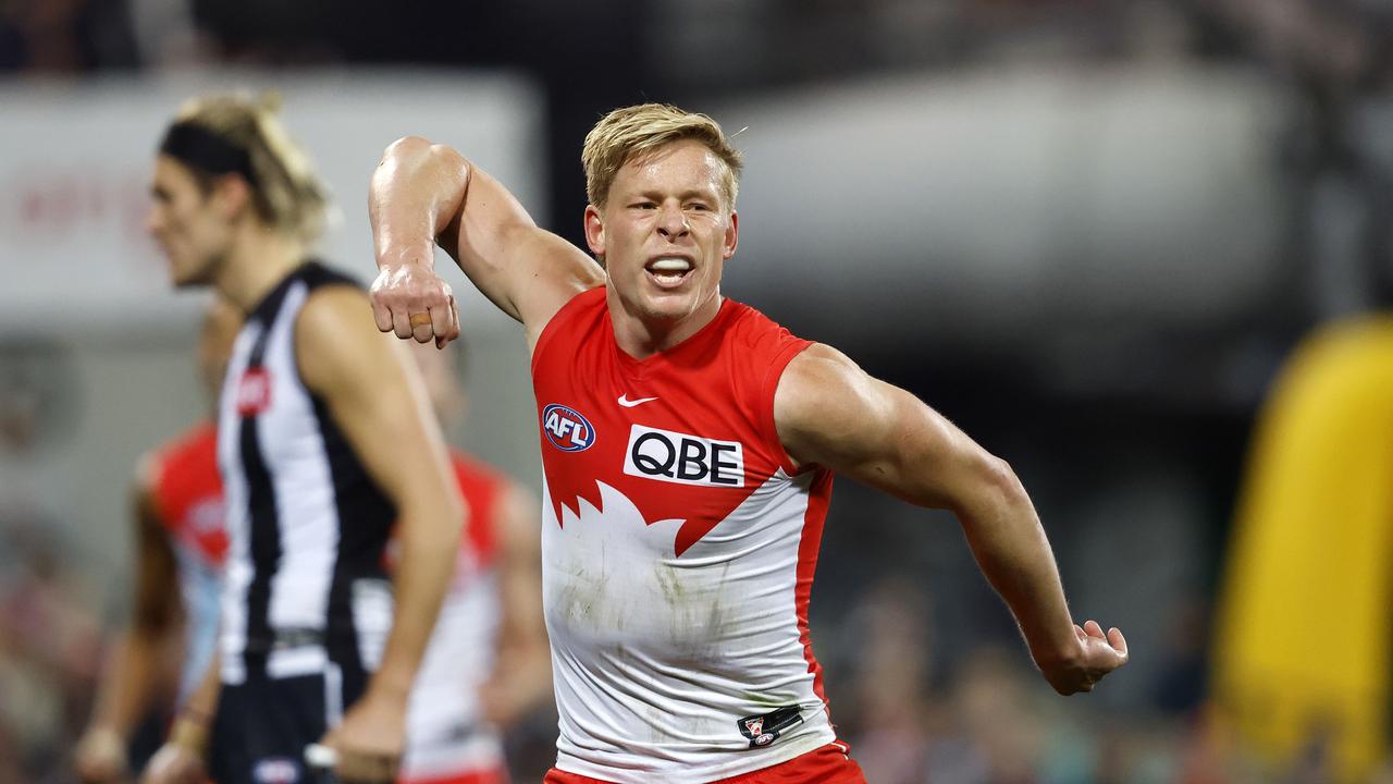 Sydney's Isaac Heeney was on fire in the last quarter. Photo: Phil Hillyard.