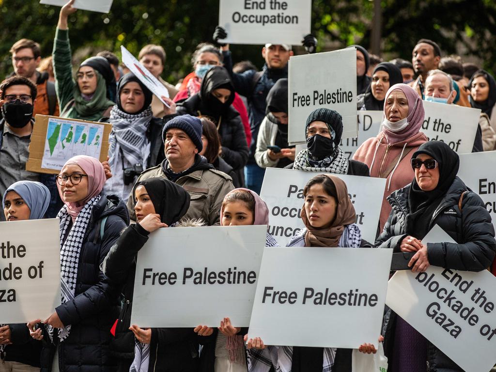 Hundreds gathered at a Free Palestine rally outside the State Library before the march went on to Parliament House. Picture: NCA NewsWire/Sarah Matray