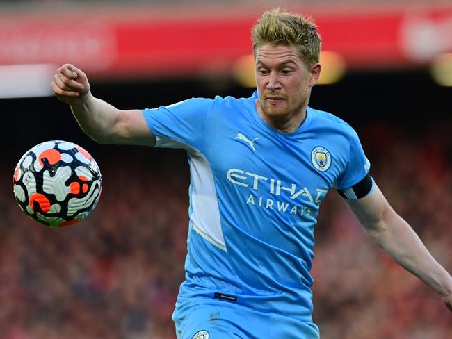 Manchester City's Belgian midfielder Kevin De Bruyne controls the ball during the English Premier League football match between Liverpool and Manchester City at Anfield in Liverpool, northwest England, on October 3, 2021. (Photo by Paul ELLIS / AFP) / RESTRICTED TO EDITORIAL USE. No use with unauthorized audio, video, data, fixture lists, club/league logos or 'live' services. Online in-match use limited to 120 images. An additional 40 images may be used in extra time. No video emulation. Social media in-match use limited to 120 images. An additional 40 images may be used in extra time. No use in betting publications, games or single club/league/player publications. /