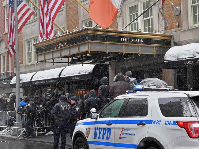 Ne York police officers and members of the press stand outside The Mark Hotel during Meghan, Duchess of Sussex's baby shower on February 20, 2019 in New York City. Picture: AFP