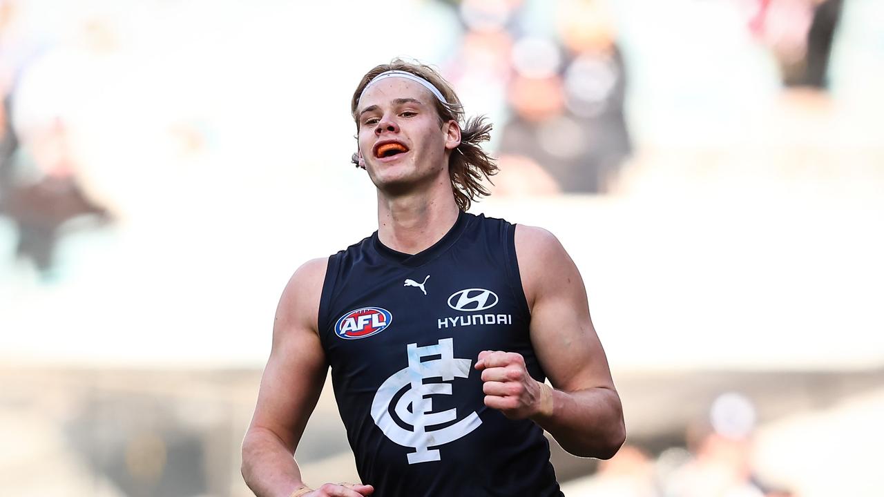 Carlton ruckman Tom De Koning is a chance to face the Dockers on Sunday night. Picture: Dylan Burns / Getty Images