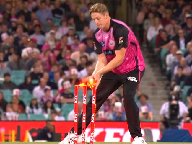 Jack Edwards almost fluffed the run out. Photo: Fox Cricket.