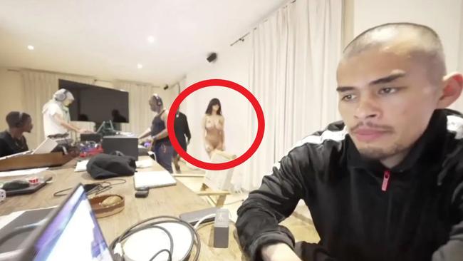 Bianca Censori suddenly appeared in the back of the livestream.