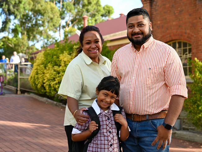 Girton Grammar Bendigo preppie Sarvika Halder with her parents on her first day of school. Picture: Supplied.