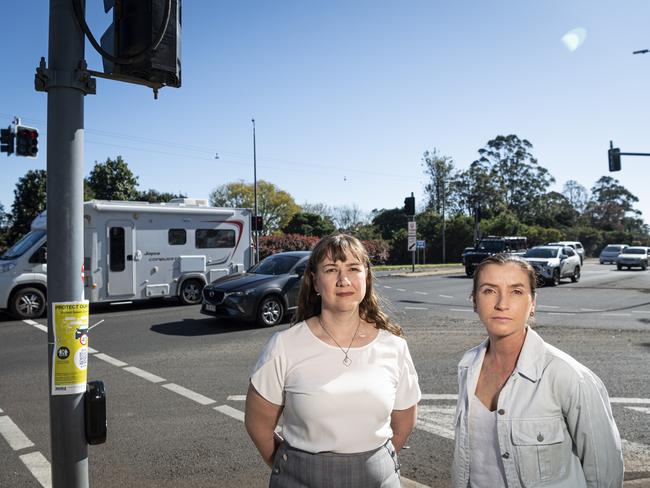 ‘Hurt or killed’: Parents push for 40km/h school zone on highway