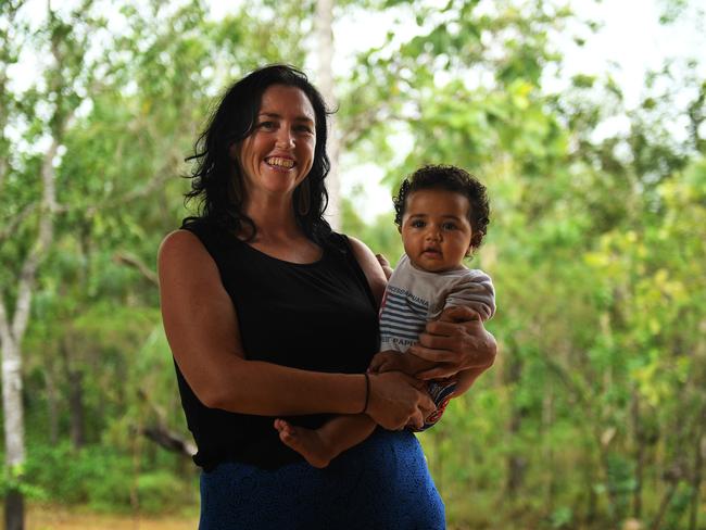 Billee McGinley with her daughter Papuana in 2016 at their Humpty Doo home.