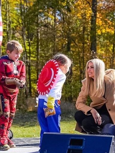 The President’s daughter and adviser meets with children.