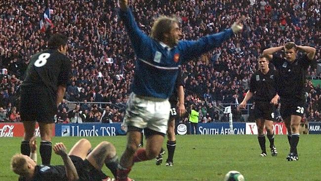 Philippe Bernat-Salles celebrates scoring in the World Cup semi-final at Twickenham.