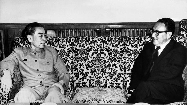 Kissinger (R) meets with China's Prime Minister Zhou Enlai, July 1971 in Beijing.