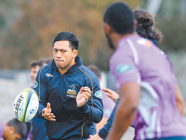 Lealiifano running the show at Brumbies training.