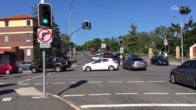 Intersection blocked by traffic causes havoc for drivers