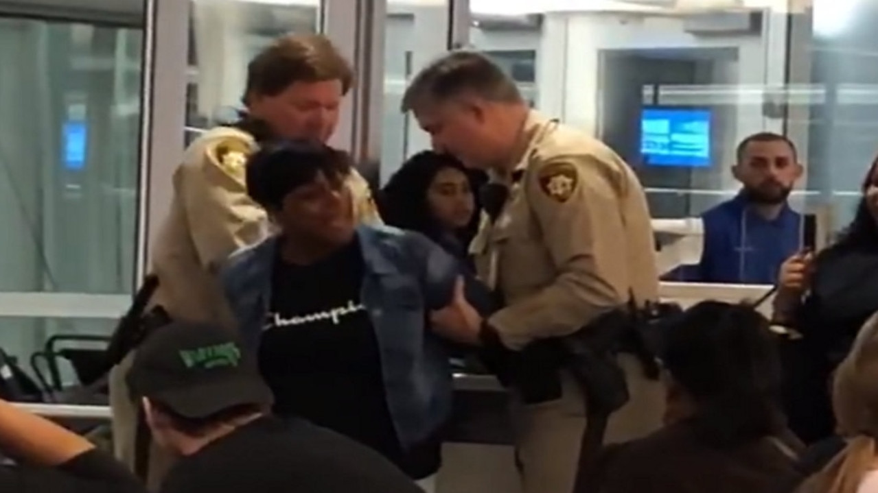 Frontier Airlines passenger arrested for complaining about vomit on ...