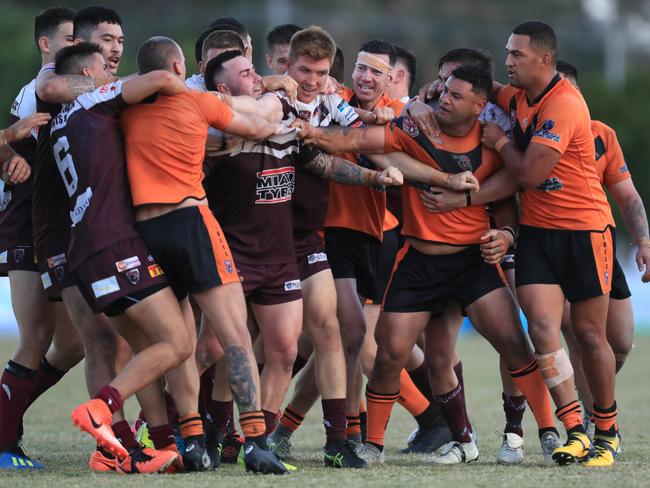 Tempers flare during the Bears’ 30-12 victory. Picture: SMP Images