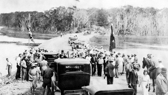 Official opening of the Pacific Highway crossing Flat Rock Creek, Currumbin, Queensland, 27 December 1933.