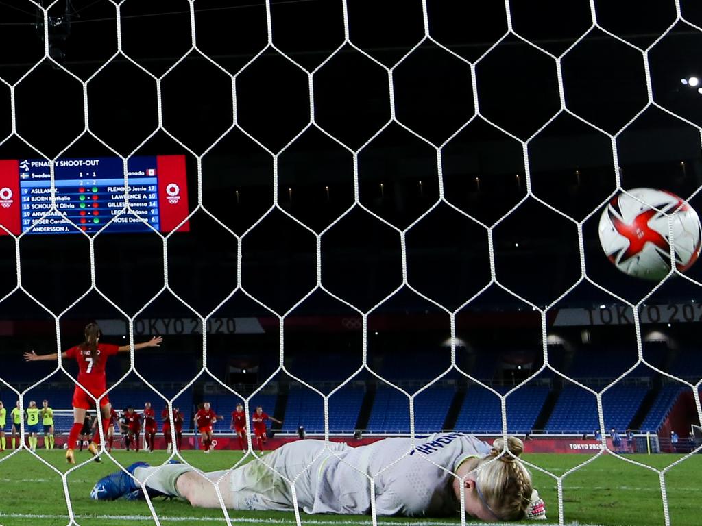 Hedvig Lindahl of Sweden show her dejection after letting in a penalty. (Photo by Zhizhao Wu/Getty Images)