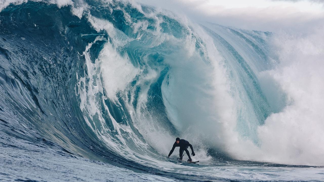 Surfing in Red Bull Cape Fear 2019, Tasmania. Andrew Chisolm / Red Bull Cape Fear / Content Pool