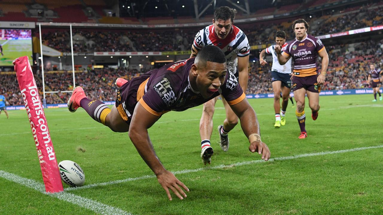 Jamayne Isaako scores the matchwinner against the Roosters. Picture: AAP Image/Dan Peled