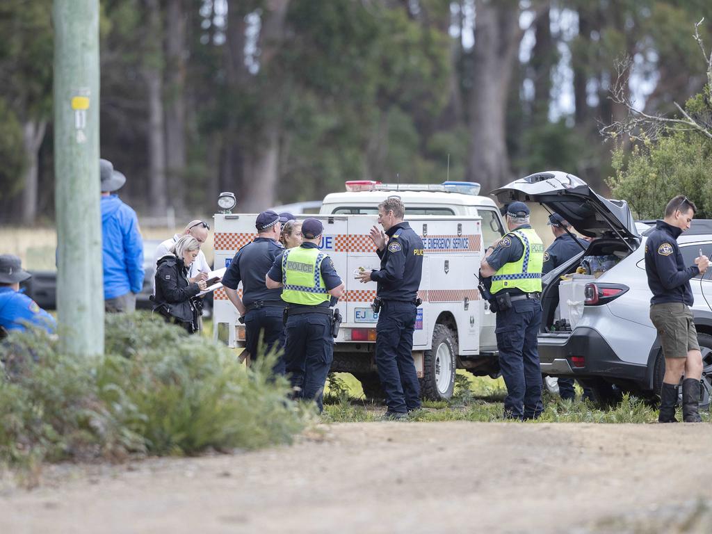 A mass search was underway to try and find the little girl after she was last seen at about 2.30pm on Wednesday. Picture: Chris Kidd