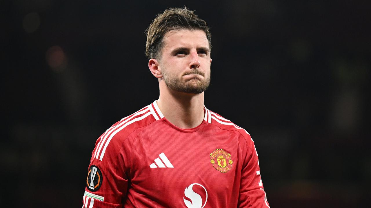 MANCHESTER, ENGLAND - SEPTEMBER 25: Mason Mount of Manchester United looks dejected at full time during the UEFA Europa League 2024/25 League Phase MD1 match between Manchester United and FC Twente at Old Trafford on September 25, 2024 in Manchester, England. (Photo by Michael Regan/Getty Images)