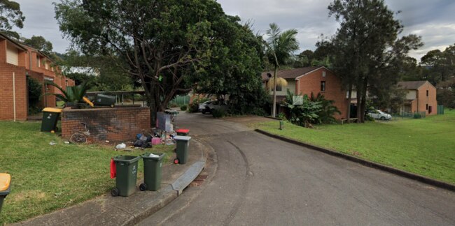 The break and enter occurred at this set of units on Sussex St, Woonona. Picture: Google Maps