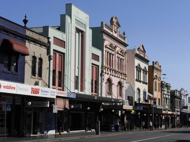 Newtown/Your Suburb my Suburb January 14 2009. Generic streetscapes-Your Suburb My Suburb THIS PIC- Newtown- King st Buildings (Timothy Clapin)