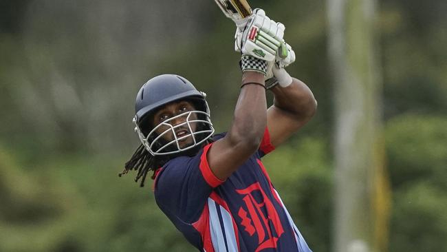 LJ Edwards on the attack for Dandenong.