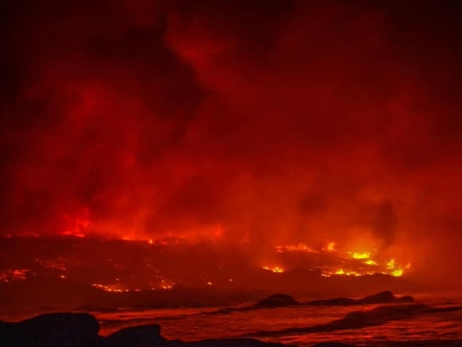 Easing weather conditions have helped pull back the blaze but the emergency warning remains. Picture: DFES incident photographer Sean Blocksidge