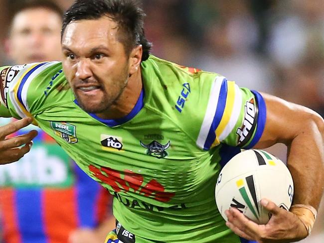 CANBERRA, AUSTRALIA - MARCH 18:  Jordan Rapana of the Raiders runs the ball during the round two NRL match between the Canberra Raiders and the Newcastle Knights at GIO Stadium on March 18, 2018 in Canberra, Australia.  (Photo by Mark Nolan/Getty Images)