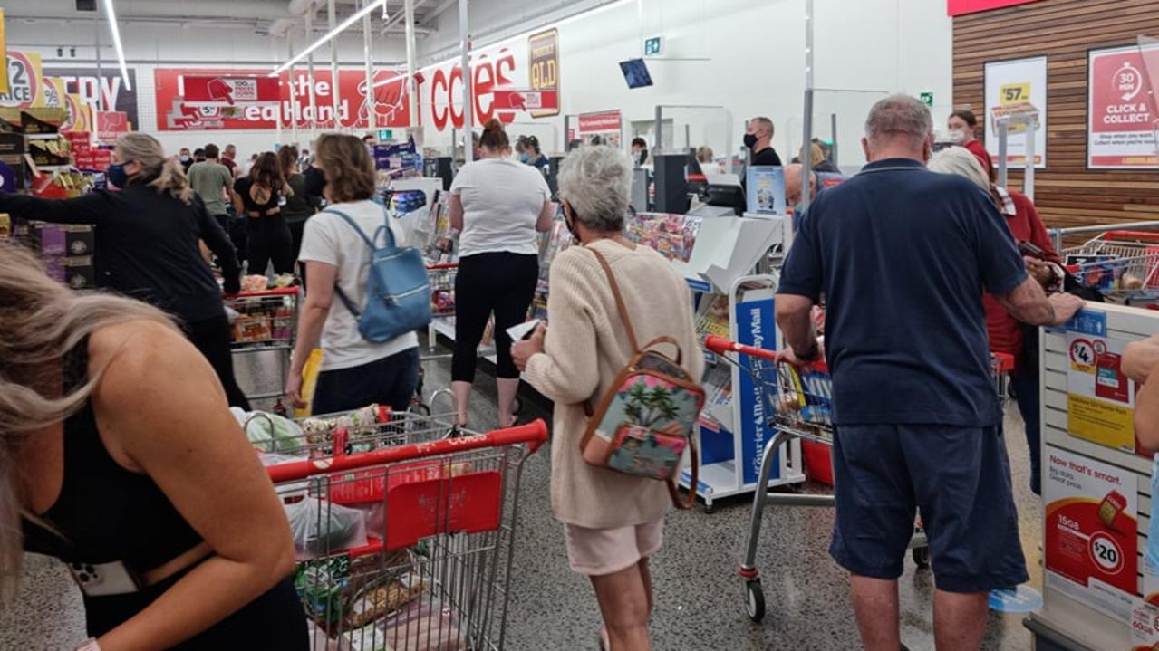 Long lines at Coles Birtinya as a snap lockdown looms.