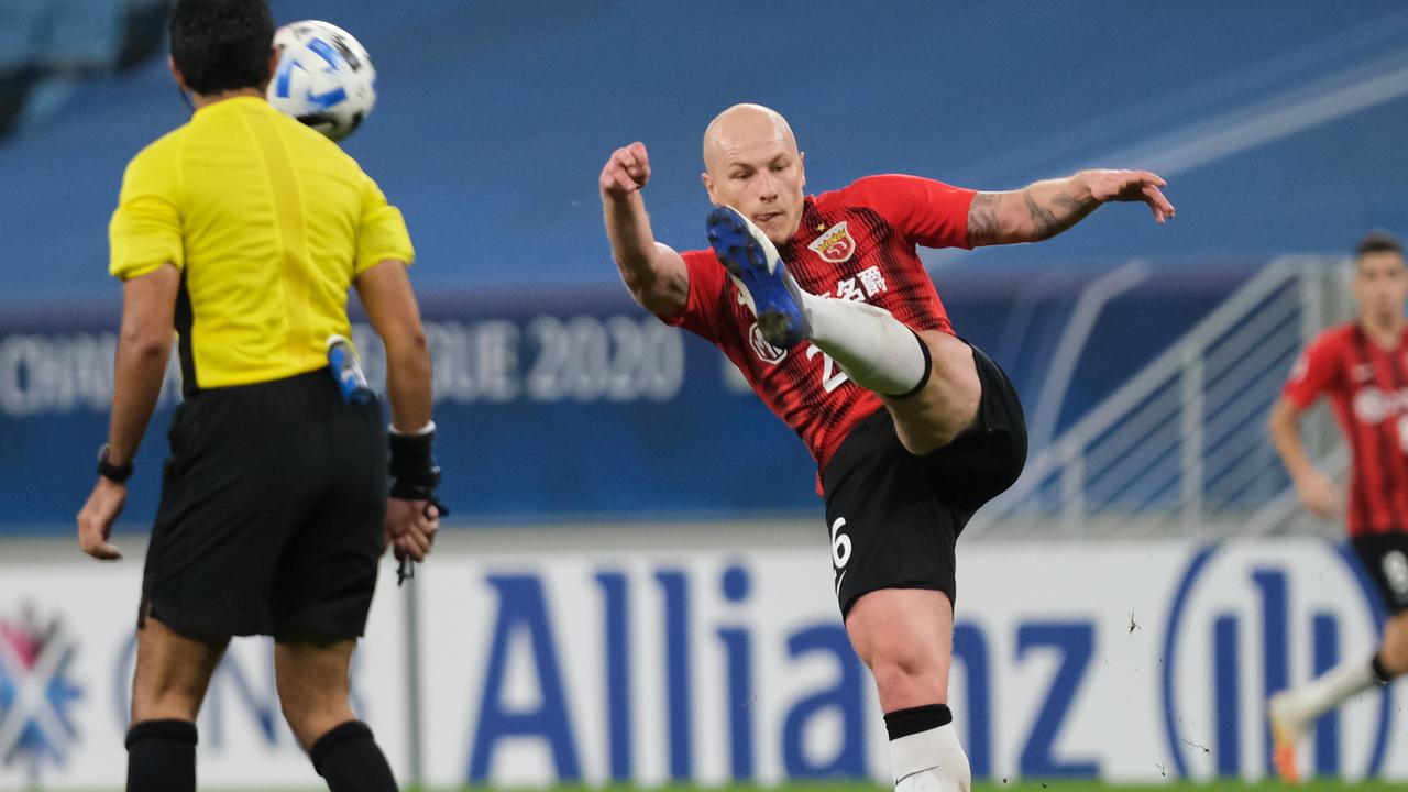 Aaron Mooy of Shanghai SIPG scored a stunning goal to continue his strong start to the season. Photo: Getty Images