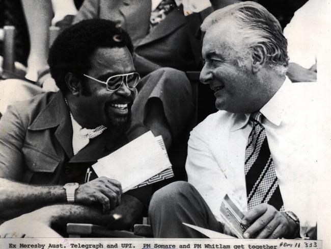 PNG Prime Minister-designate Michael Somare (L) and Australian PM Gough Whitlam get together during the flag-raising ceremony at Independence Hall in Port Moresby, 15/09/1975 as Papua New Guinea obtained indpendence from Australia. Pic Willmott.