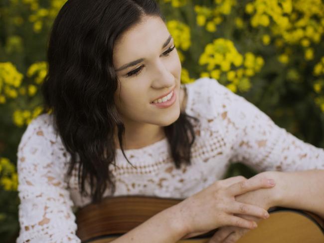 Laura Byrnes will be performing at the 2016 Elmore Field Days. Picture: Supplied.