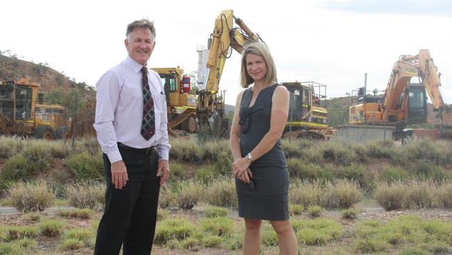 Former Mount Isa Mayor Joyce McCulloch (right) and current Deputy Mayor Phil Barwick.