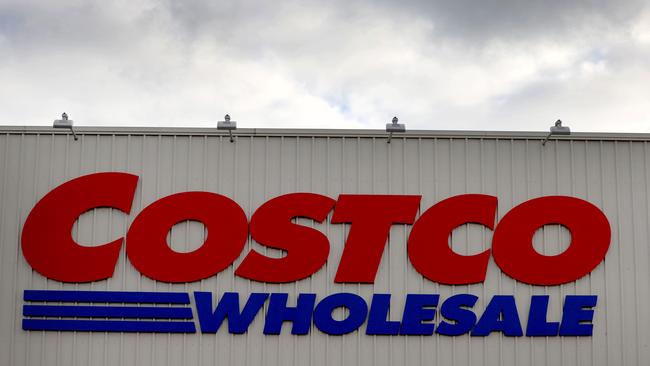 Costco employees have allegedly told shoppers that outside trolleys posed a risk to staff safety. Picture: NCA NewsWire – Kelly Barnes