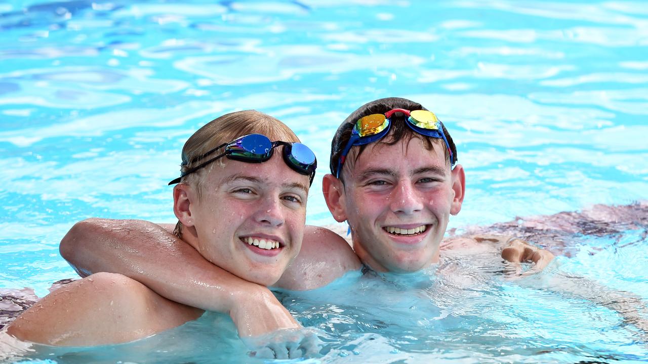 long tan memorial pool