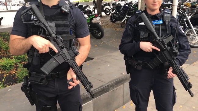 Victoria Police officers are armed with 300 new rifles | The Courier Mail