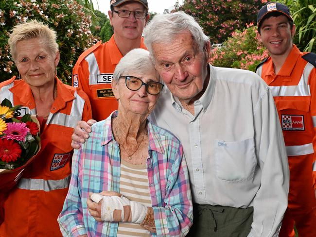 (L-R) Ria Breider (Chelsea SES), Mick Sander (Chelsea SES), Mary and Hans Palzer and Cameron Milner (Chelsea SES). Marys wedding ring had to be removed by SES on their 61st wedding anniversary yesterday. Her fingers were swollen after a medical procedure and the ring had to be cut off. Picture: Josie Hayden