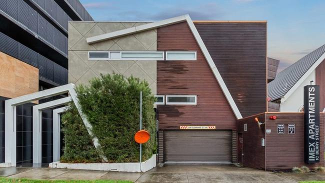 In Essendon North, 208/1C Berry Street has a $420,000-$460,000 price guide.