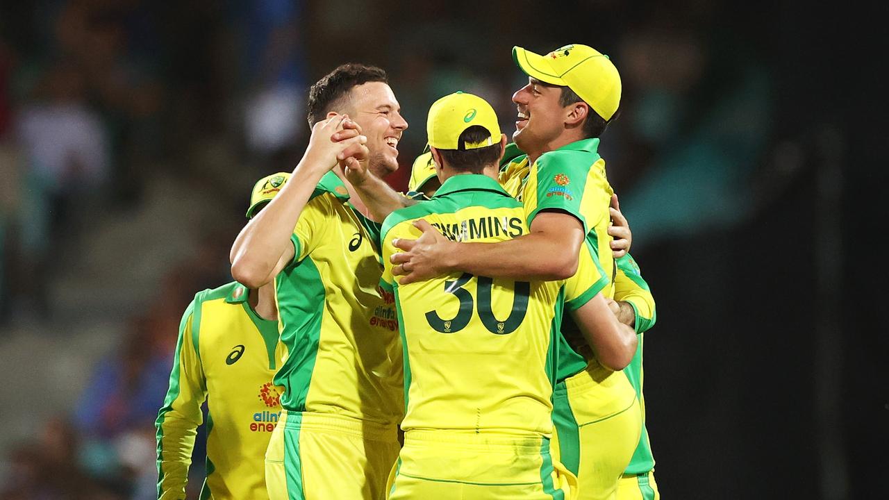 Australia cricket 2020 vs India ODI at SCG, live scores, David Warner injury, online stream, Steve Smith century, how to watch