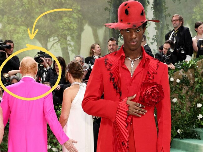 Anthony Pratt is the met gala photobomber