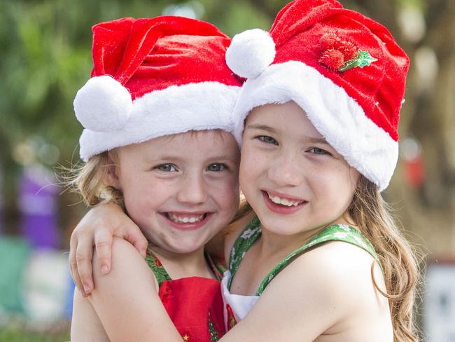 Sienna Bennett (left) and Alyssa Bennett from Morayfield. (AAP Image/Richard Walker)