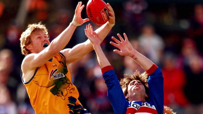 Tim Inkster of the Woodville West Torrens Eagles marks over Leigh Westhoff of Centrals in the second Semi-Final at the Adelaide Oval. Picture: Matt Turner.