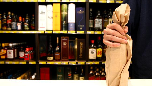 Alcohol treatment services have accused bottle shops of using pandemic-inspired limits on the amount of grog Territorians can buy as a cynical “marketing ploy” to drive up sales.