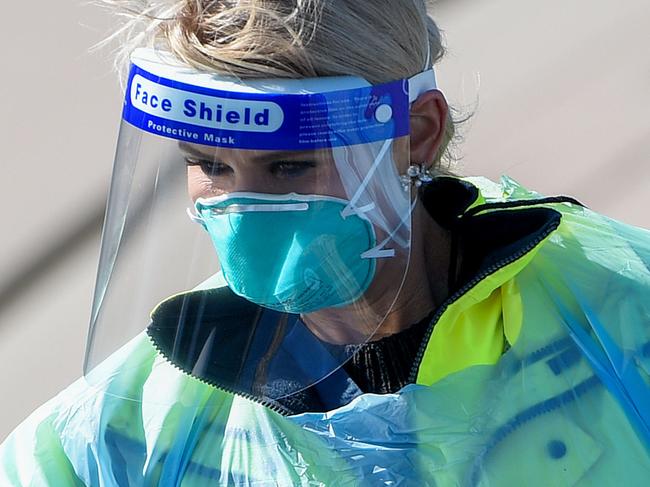 SYDNEY, AUSTRALIA - NCA NewsWire Photos AUGUST, 23, 2020: NSW Health workers dress in Personal Protection Equipment (PPE) are seen at the St VincentÃs Hospital drive through COVID-19 testing clinic at Bondi Beach, Sydney. Picture: NCA NewsWire/Bianca De Marchi