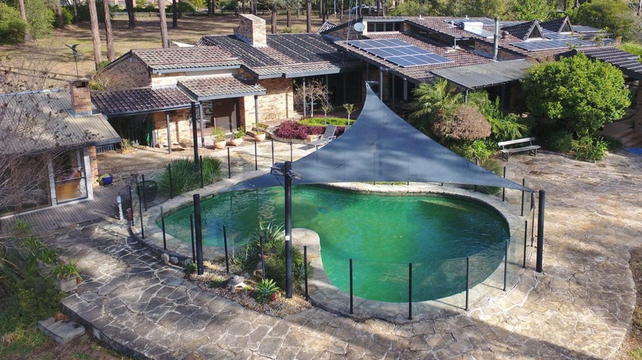 The Kenthurst property in 2018, before renovations.