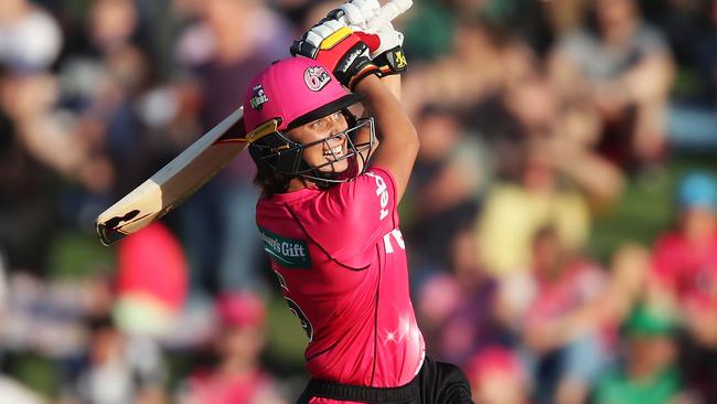 Gardner on her way to 114 in the Sixers’ opening Big Bash match. Pic: Matt King/Getty Images