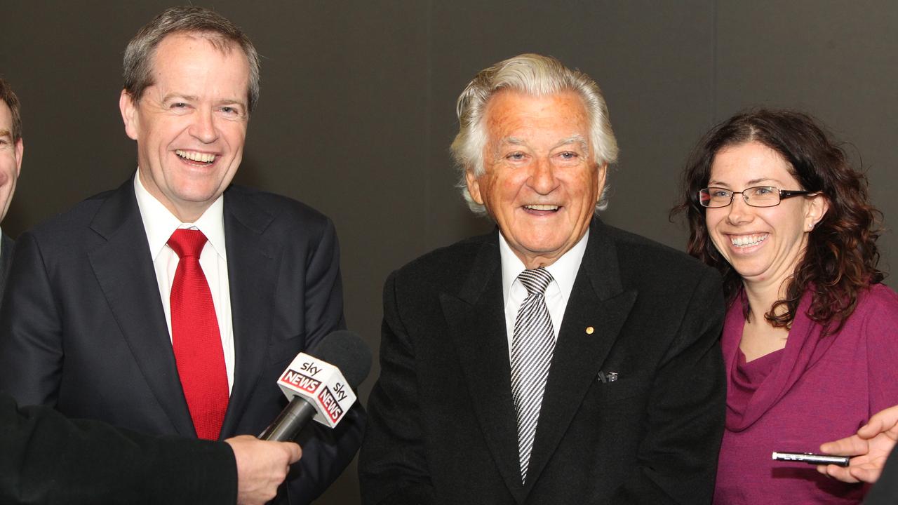 Bob Hawke flanked by federal Labor Leader Bill Shorten with Labor Member for Kingston Amanda Rishworth in 2013.