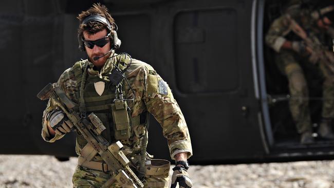 SAS Victoria Cross recipient Ben Roberts-Smith is suing Nine Network newspapers over war crime accusations.