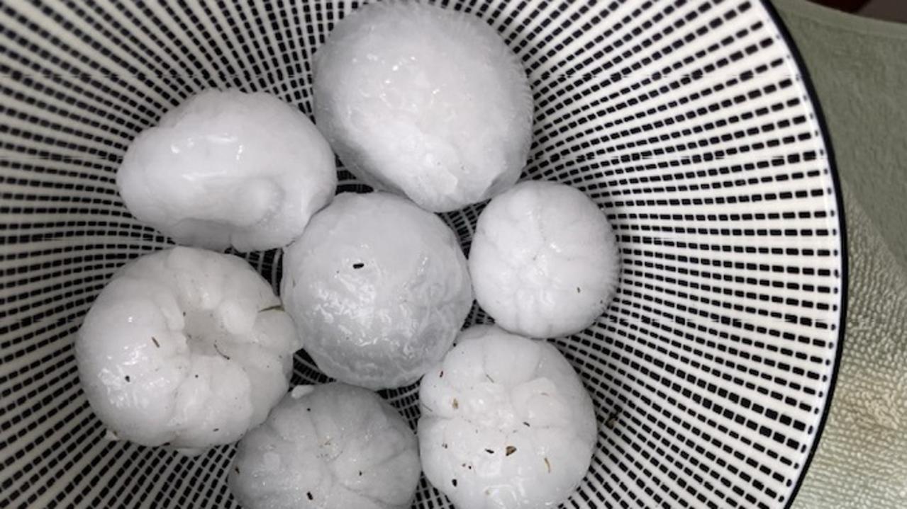 ‘Very dangerous’ storm to hit Vic, risk of tornadoes, giant hail